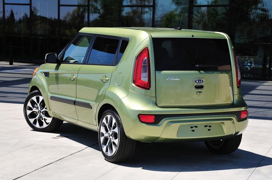  Kia Soul 2012 года  (фото 41 из 73)